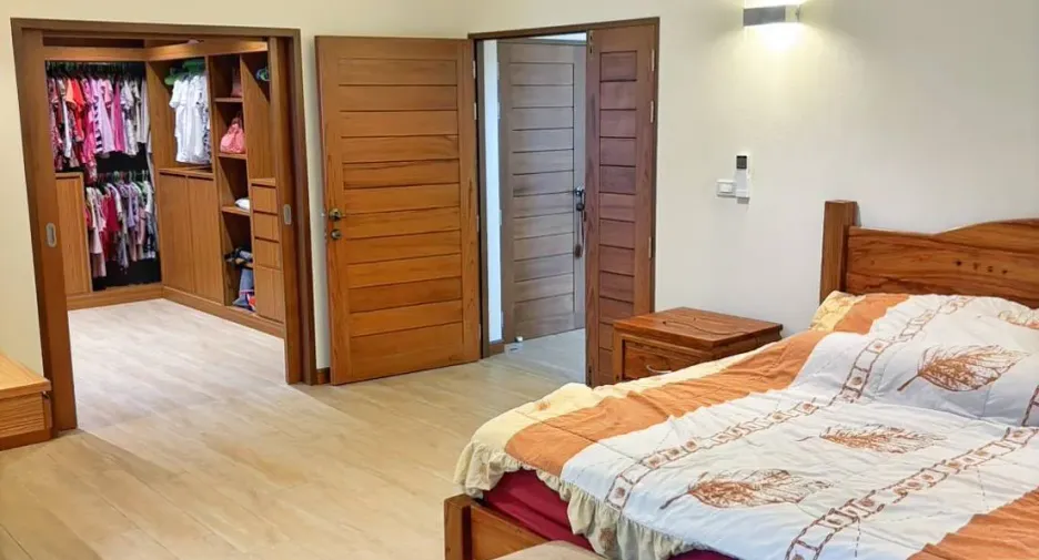 For sale 6 bedrooms villa in Sattahip, Chonburi