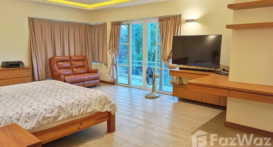 For sale 6 bedrooms villa in Sattahip, Chonburi