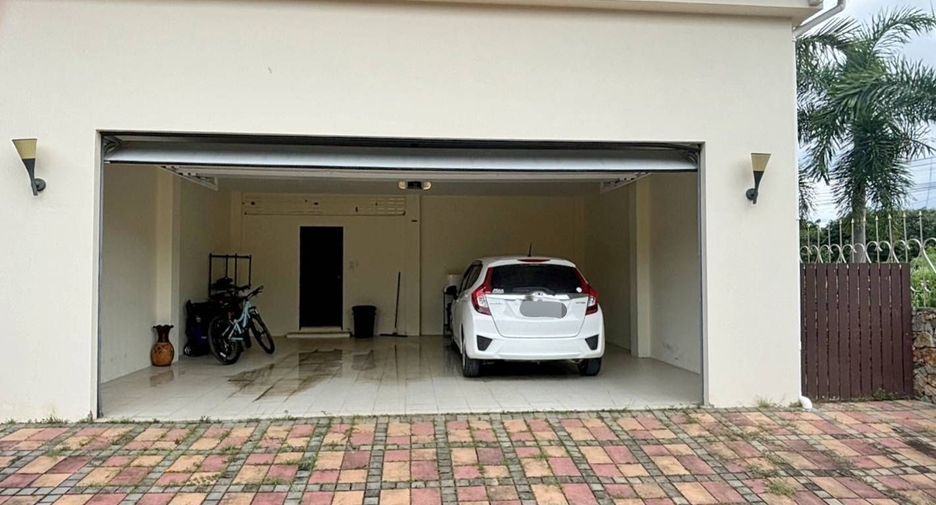For sale 6 bedrooms villa in Sattahip, Chonburi
