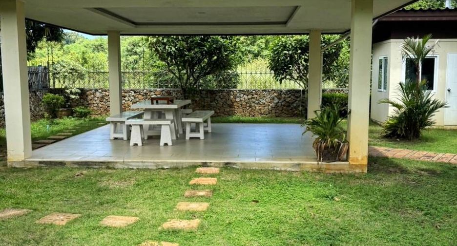 For sale 6 bedrooms villa in Sattahip, Chonburi