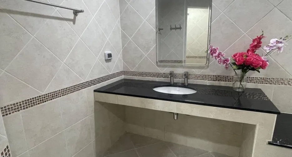 For rent and for sale 3 bedrooms condo in Bang Lamung, Chonburi