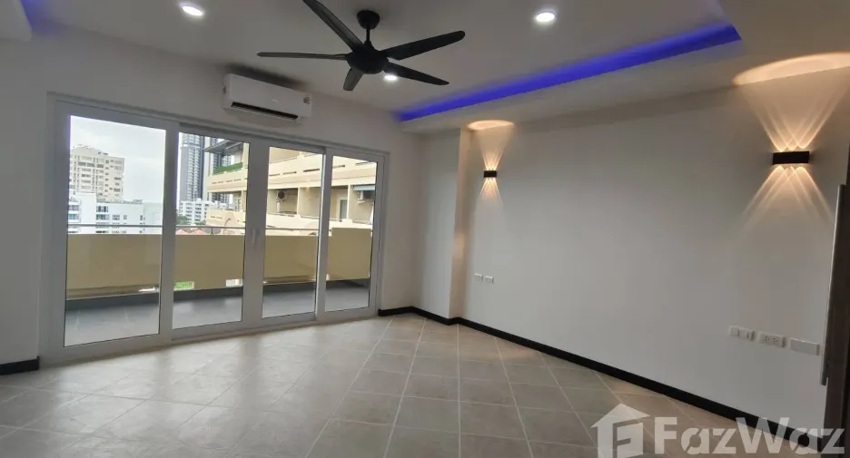 For rent and for sale 3 bedrooms condo in Bang Lamung, Chonburi