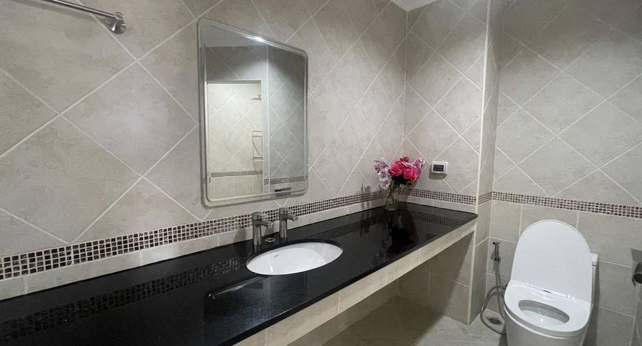For rent and for sale 3 bedrooms condo in Bang Lamung, Chonburi