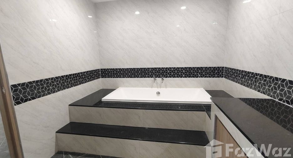 For rent and for sale 3 bedrooms condo in Bang Lamung, Chonburi
