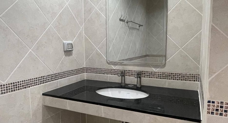 For rent and for sale 3 bedrooms condo in Bang Lamung, Chonburi