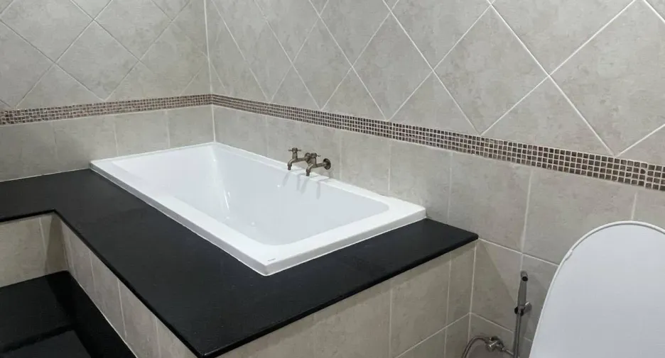 For rent and for sale 3 bedrooms condo in Bang Lamung, Chonburi