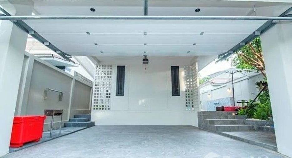 For rent 2 bedrooms villa in Sattahip, Chonburi