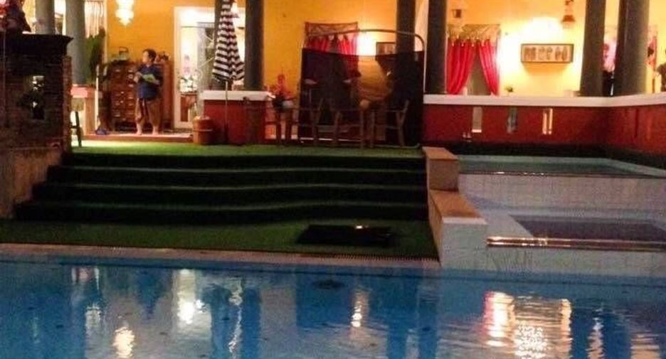 For sale 7 bedrooms hotel in Lat Phrao, Bangkok