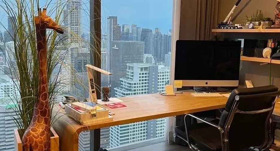 For sale and for rent 4 bedrooms condo in Watthana, Bangkok