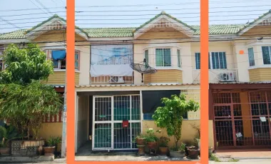 À vendre 3 chambres maison de ville à Bang Khun Thian, Bangkok