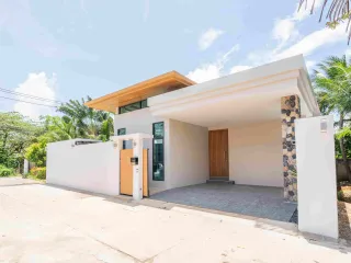 For sale 3 bedrooms villa in Mueang Phuket, Phuket