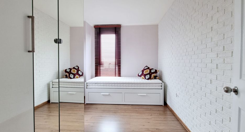 For sale and for rent 2 bedrooms condo in Thon Buri, Bangkok