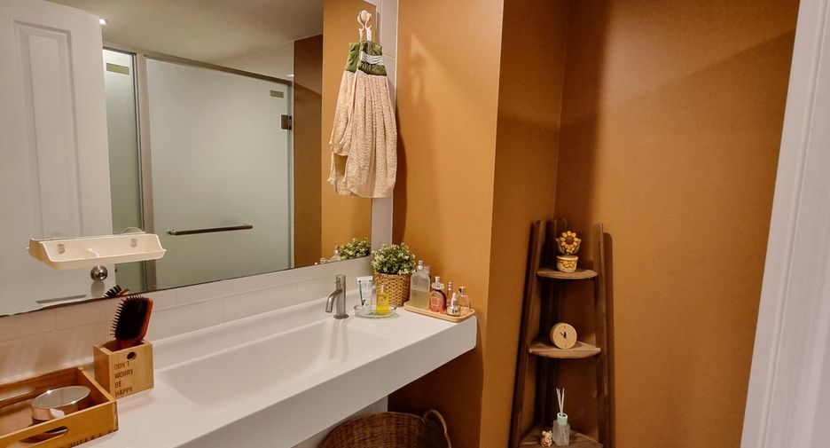 For sale and for rent 2 bedrooms condo in Thon Buri, Bangkok