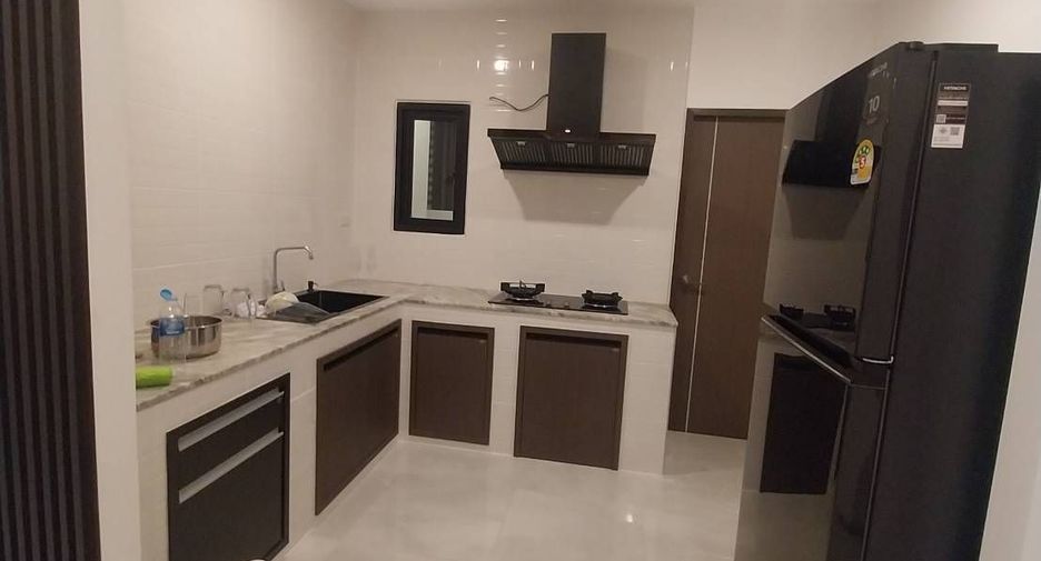 For sale 4 bedrooms villa in Kathu, Phuket