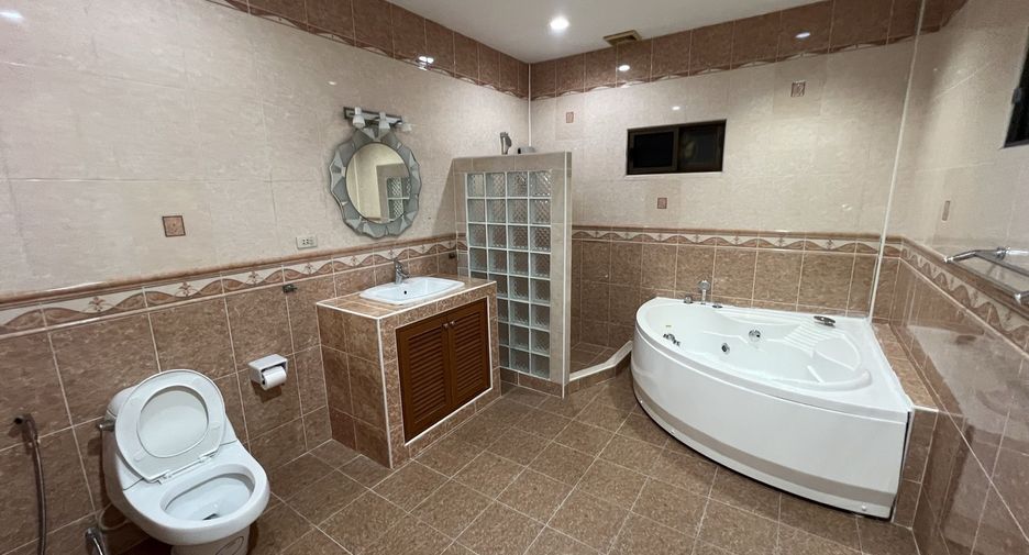 Villa zur Miete mit 4 Zimmer in Bang Lamung, Chonburi