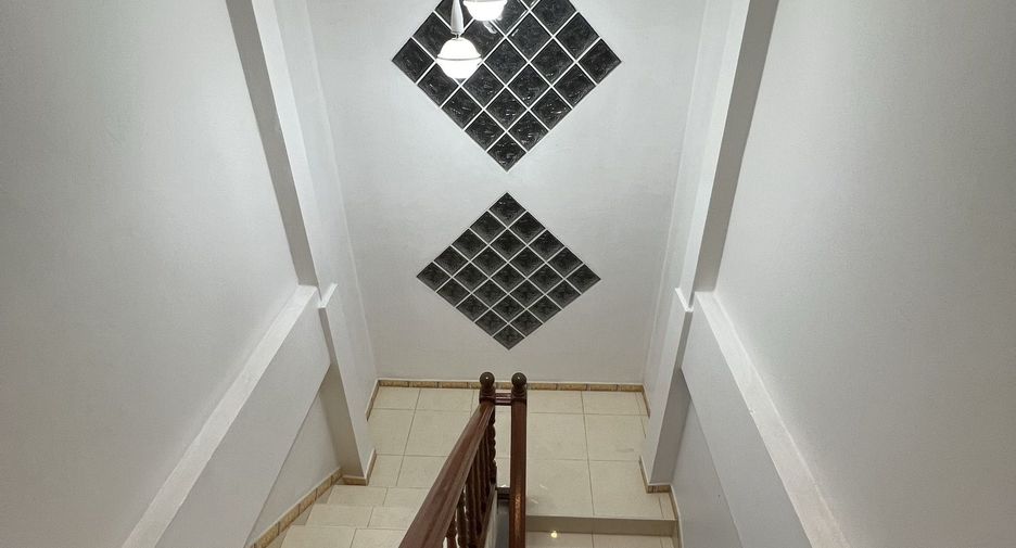 Villa zur Miete mit 4 Zimmer in Bang Lamung, Chonburi
