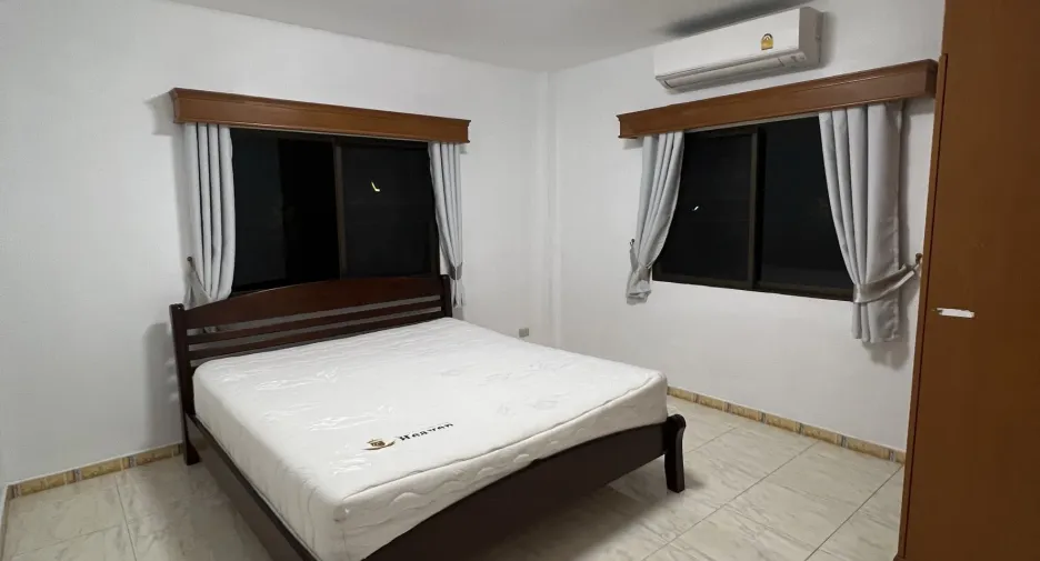 Villa zur Miete mit 4 Zimmer in Bang Lamung, Chonburi