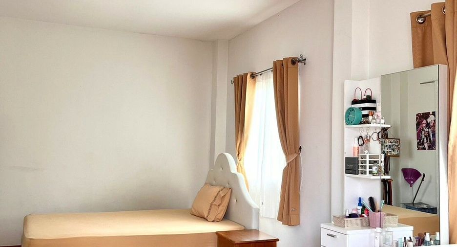 For sale 3 bedrooms house in Lat Krabang, Bangkok