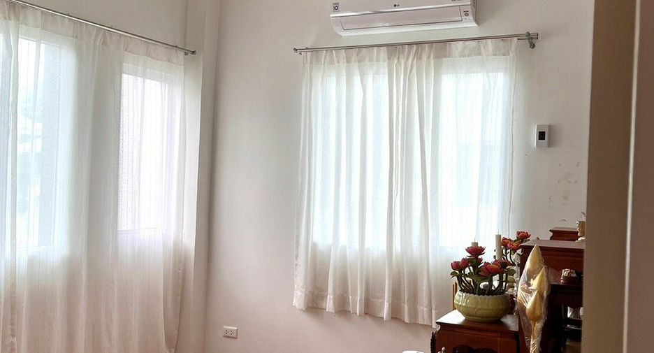 For sale 3 bedrooms house in Lat Krabang, Bangkok