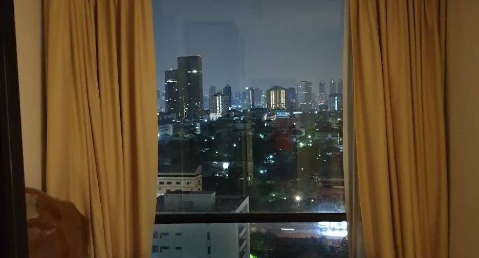 For sale studio condo in Sathon, Bangkok