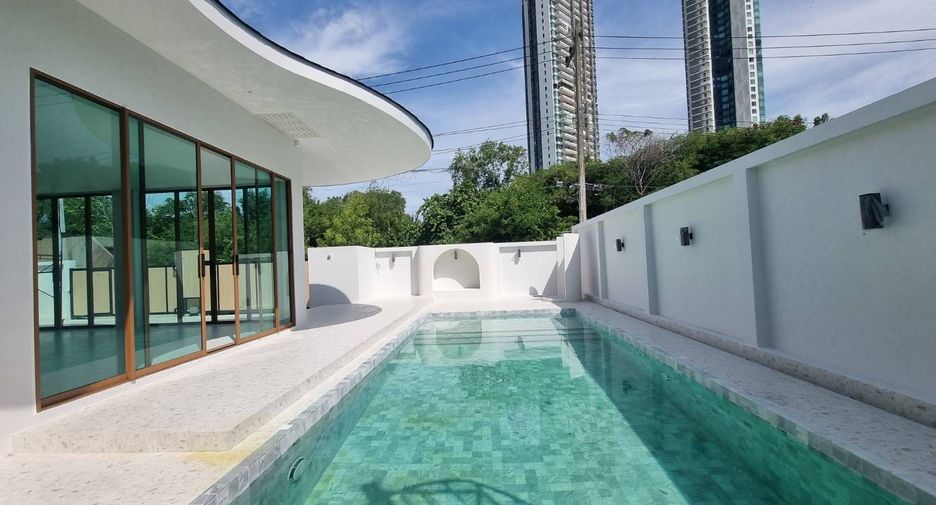 For sale 5 bedrooms villa in Jomtien, Pattaya