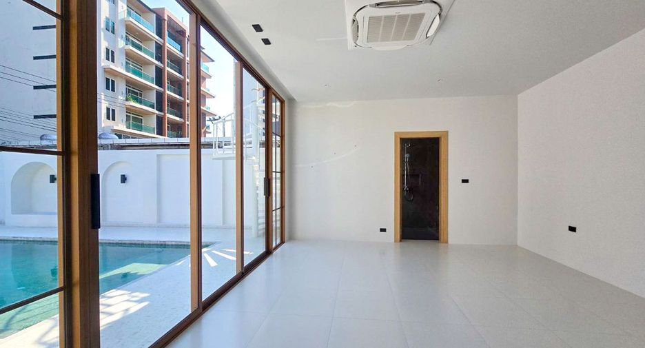 For sale 5 bedrooms villa in Jomtien, Pattaya