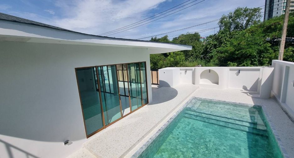 For sale 5 bedrooms villa in Jomtien, Pattaya