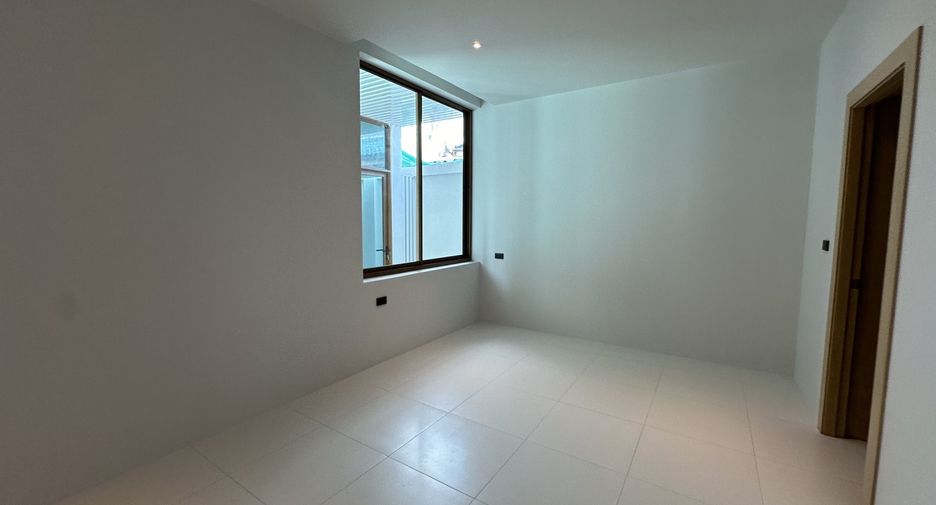 For sale 5 bedrooms villa in Jomtien, Pattaya