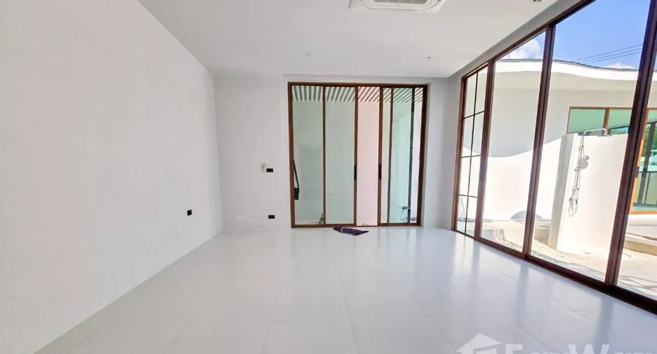 For sale 5 bedrooms villa in Jomtien, Pattaya