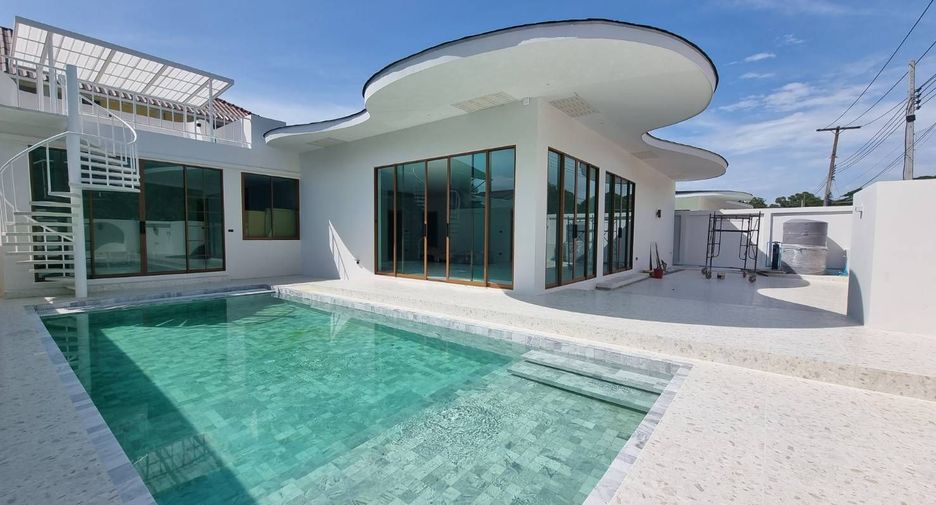 For sale 5 bedrooms villa in Jomtien, Pattaya