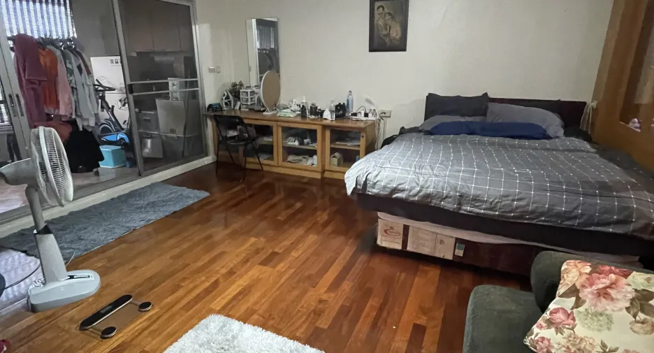 For sale スタジオ condo in Watthana, Bangkok