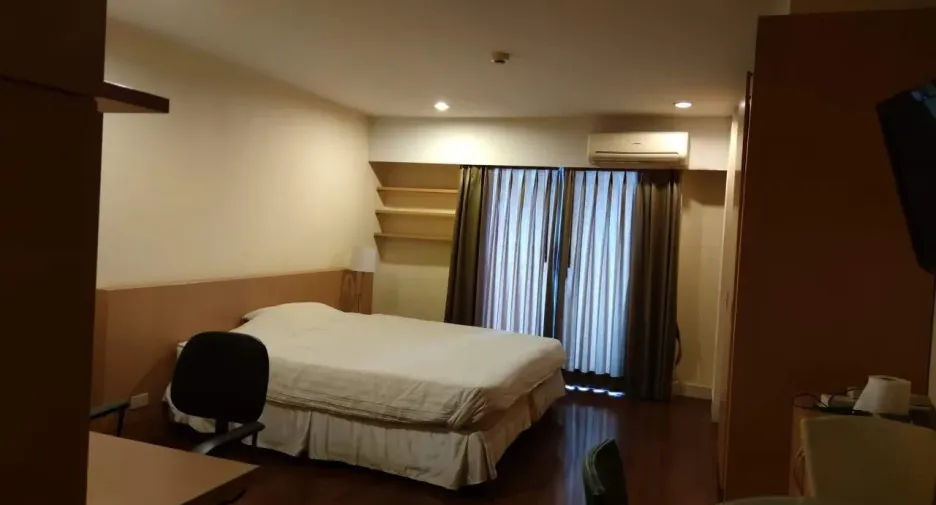 For sale studio condo in Bang Rak, Bangkok