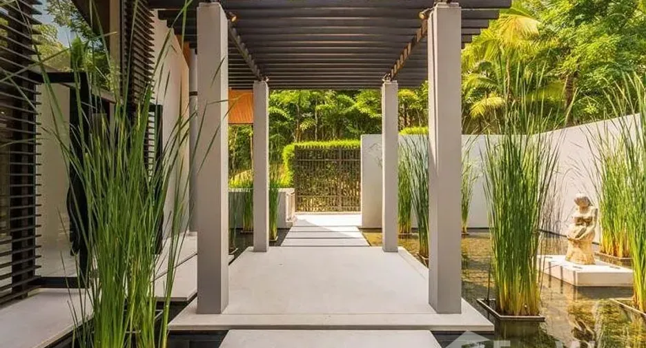 For sale 5 bedrooms villa in Thalang, Phuket