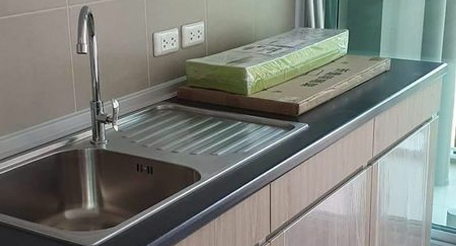 For rent and for sale 1 bed condo in Huai Khwang, Bangkok
