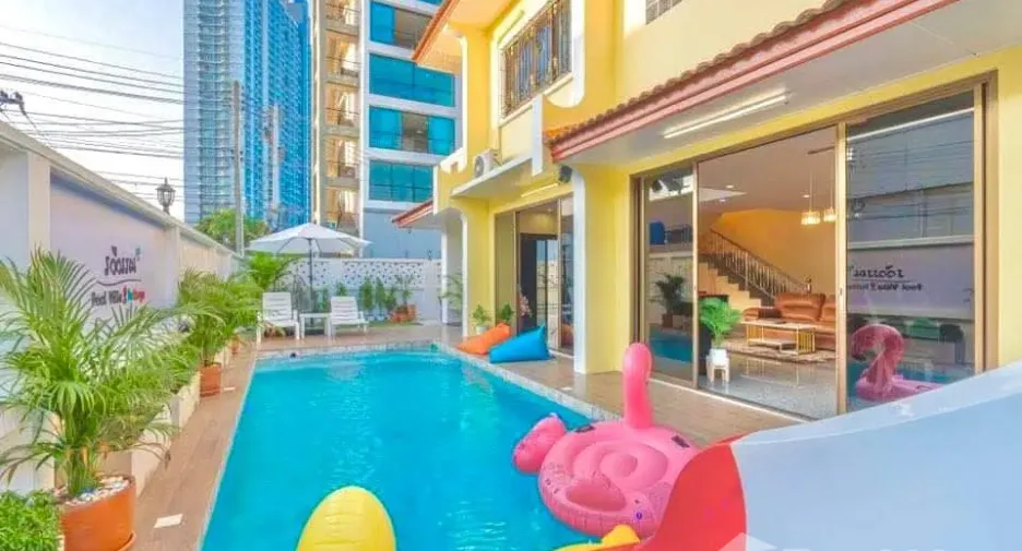 Villa en alquiler de 5 habitaciones en Bang Lamung, Chonburi