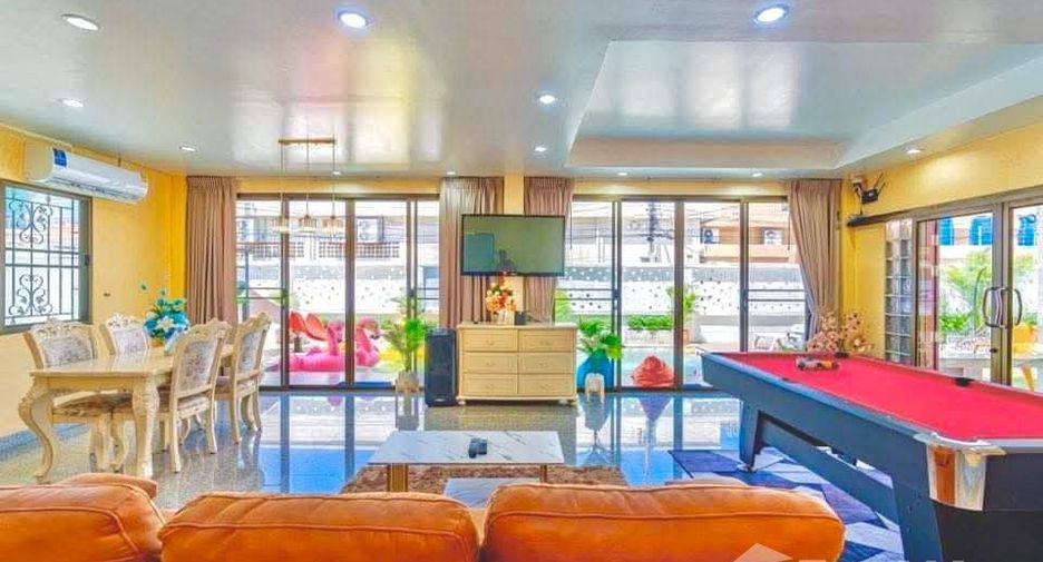Villa en alquiler de 5 habitaciones en Bang Lamung, Chonburi