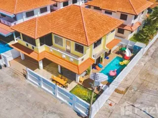 À louer 5 chambres villa à Bang Lamung, Chonburi
