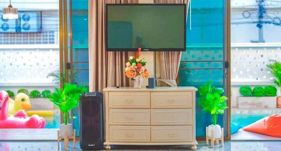 Villa en alquiler de 5 habitaciones en Bang Lamung, Chonburi