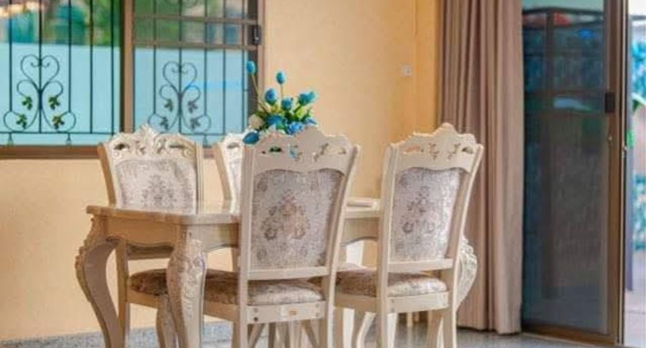 Villa en alquiler de 5 habitaciones en Bang Lamung, Chonburi