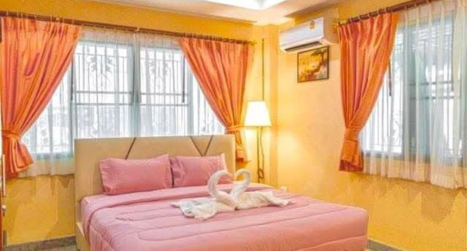 Villa en alquiler de 5 habitaciones en Bang Lamung, Chonburi