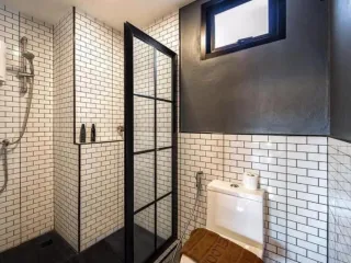 Hotel en venta de 27 habitaciones en Mueang Phuket, Phuket