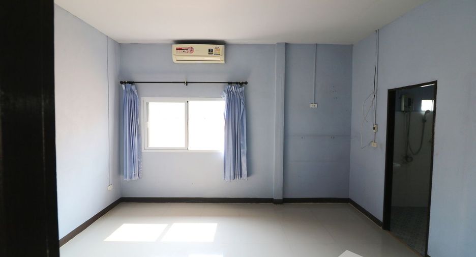 Local comercial en venta de 2 habitaciones en Non Sang, Nong Bua Lamphu