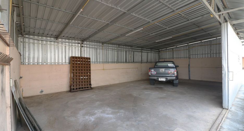 Local comercial en venta de 2 habitaciones en Non Sang, Nong Bua Lamphu
