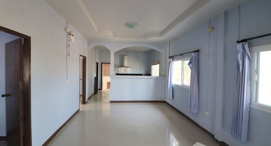 Local comercial en venta de 2 habitaciones en Non Sang, Nong Bua Lamphu