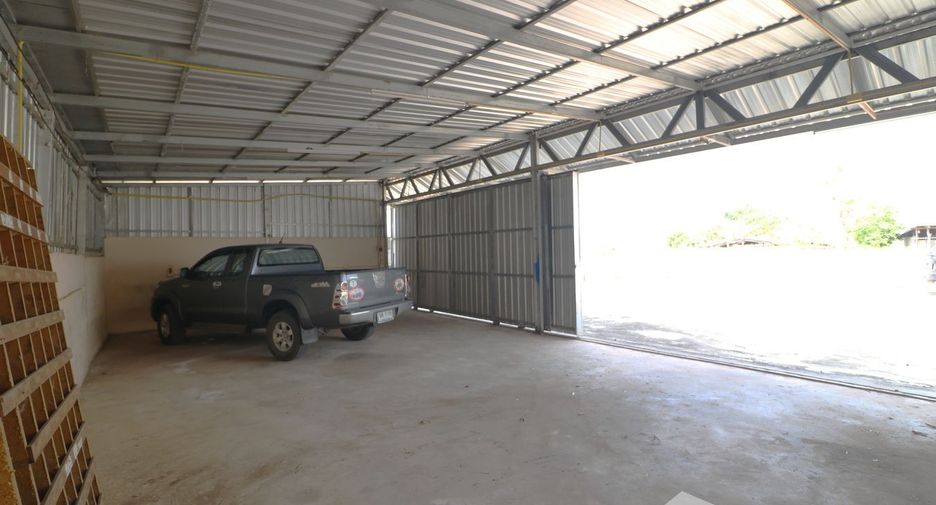 Local comercial en venta de 2 habitaciones en Non Sang, Nong Bua Lamphu