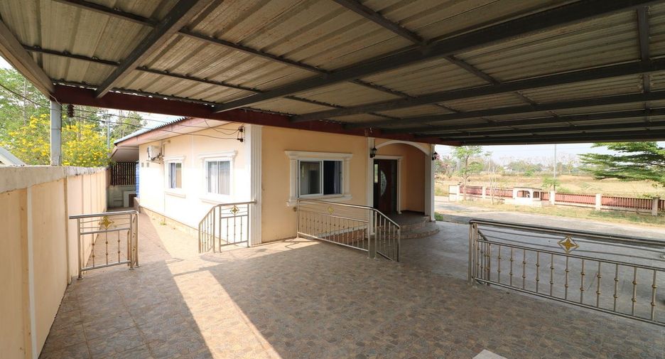 Local comercial en venta de 2 habitaciones en Non Sang, Nong Bua Lamphu