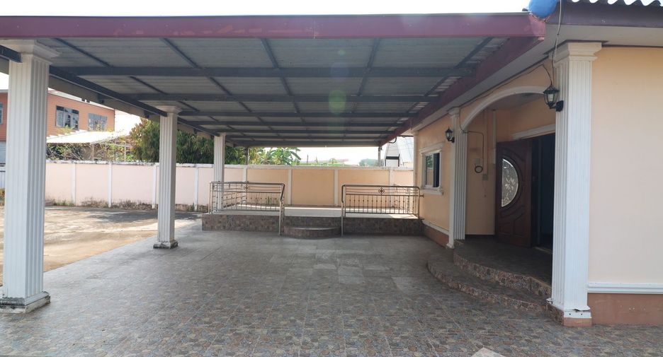 Local comercial en venta de 2 habitaciones en Non Sang, Nong Bua Lamphu