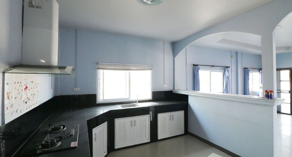 Local comercial en venta de 2 habitaciones en Non Sang, Nong Bua Lamphu