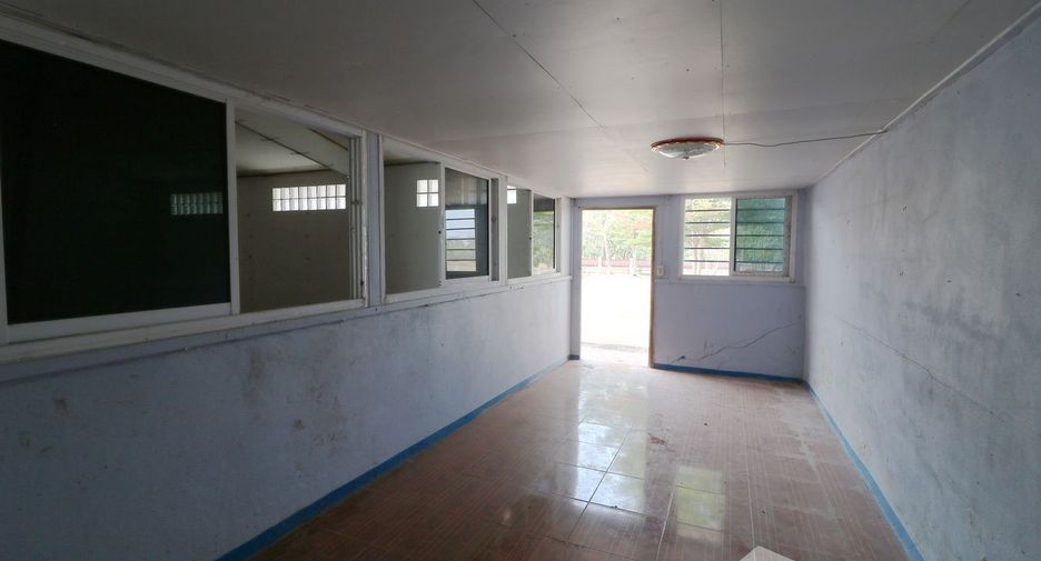 Local comercial en venta de 2 habitaciones en Non Sang, Nong Bua Lamphu