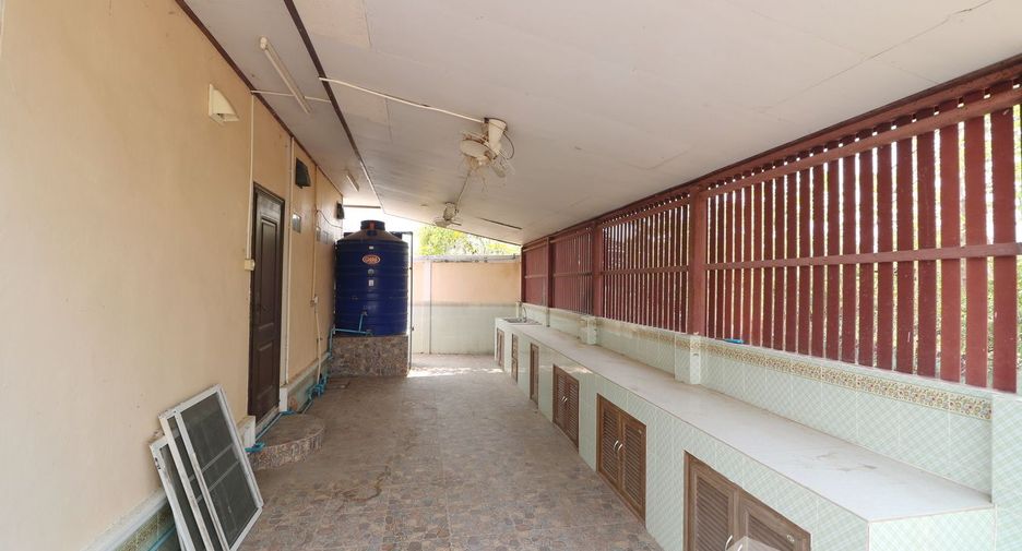 Local comercial en venta de 2 habitaciones en Non Sang, Nong Bua Lamphu